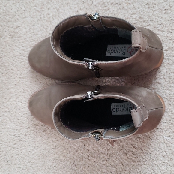 Blonde Waterproof Boots - Picture 8 of 9